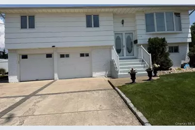 276 N Lewis Avenue, Lindenhurst, NY 11757 - Photo 1