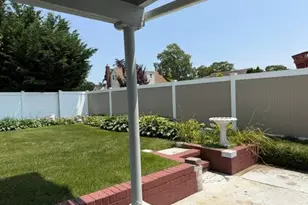 276 N Lewis Ave, Lindenhurst, NY 11757 - Photo 19