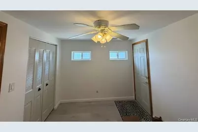 276 N Lewis Avenue, Lindenhurst, NY 11757 - Photo 5