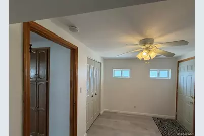 276 N Lewis Avenue, Lindenhurst, NY 11757 - Photo 7