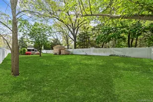 164 Dare Rd, Selden, NY 11784 - Photo 9