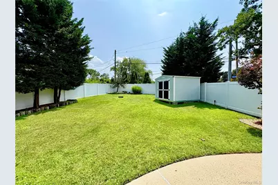 2875 Ocean Avenue, Ronkonkoma, NY 11779 - Photo 35