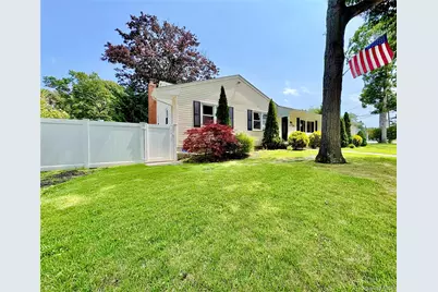 2875 Ocean Avenue, Ronkonkoma, NY 11779 - Photo 5
