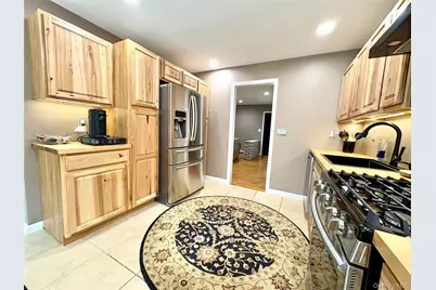 2875 Ocean Avenue, Ronkonkoma, NY 11779 - Photo 9