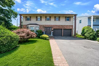 211 Meredith Lane, West Hempstead, NY 11552 - Photo 1