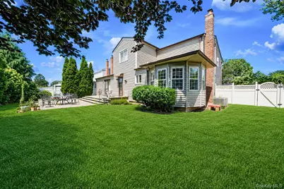 211 Meredith Lane, West Hempstead, NY 11552 - Photo 3