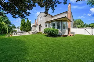211 Meredith Ln, West Hempstead, NY 11552 - Photo 3