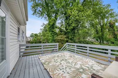 120 Glenwood Road, Glenwood Landing, NY 11547 - Photo 17