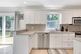 64A N Midway Rd, Shelter Island, NY 11964 - Photo 9