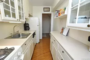253 Garth Rd, Scarsdale, NY 10583 - Photo 13