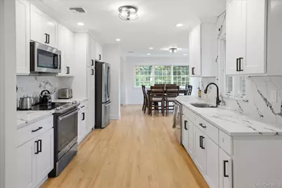 37 Storyland Lane, East Setauket, NY 11733 - Photo 7
