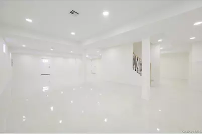 64 Landau Avenue, Elmont, NY 11003 - Photo 33