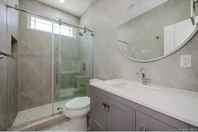 64 Landau Avenue, Elmont, NY 11003 - Photo 29