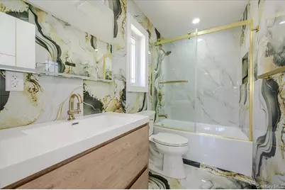 64 Landau Avenue, Elmont, NY 11003 - Photo 27