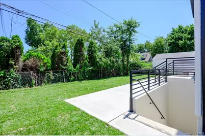 64 Landau Avenue, Elmont, NY 11003 - Photo 37