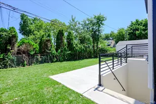 64 Landau Ave, Elmont, NY 11003 - Photo 37