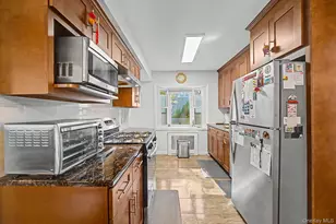 850 Washington St, Franklin Square, NY 11010 - Photo 7