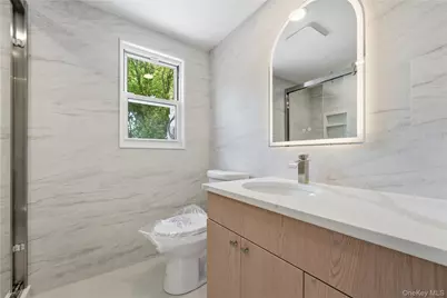 43 Nassau Avenue, Plainview, NY 11803 - Photo 9