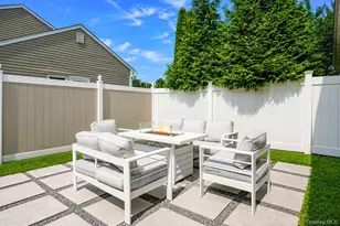 134 Paris Ct, West Islip, NY 11795 - Photo 23
