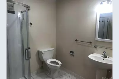 39 Hooker Apt  3 Avenue #3, Poughkeepsie, NY 12601 - Photo 5