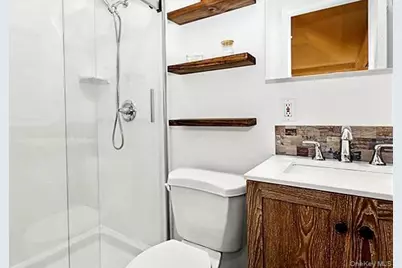 7 Beatrice Lane, Old Bethpage, NY 11804 - Photo 9