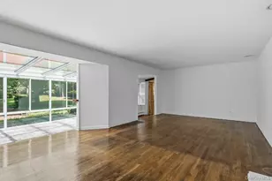 5 Libby Dr, Glen Cove, NY 11542 - Photo 5