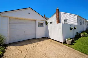 1743 Atherton Ave, Elmont, NY 11003 - Photo 29