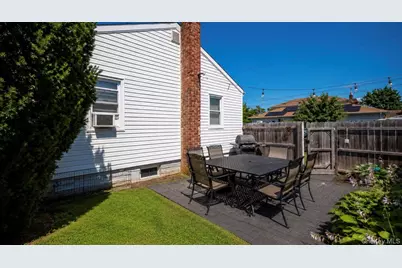 1743 Atherton Avenue, Elmont, NY 11003 - Photo 31