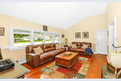6 Hines Road, Middle Island, NY 11953 - Photo 11