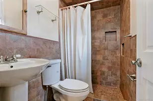 10-11 Bay 24th St, Far Rockaway, NY 11691 - Photo 19