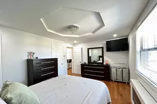 137-14 68th Dr, Flushing, NY 11367 - Photo 3