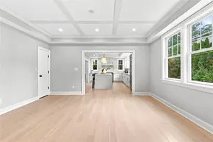 108 Tanners Pond Rd, Garden City, NY 11530 - Photo 9
