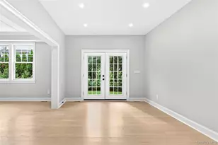 108 Tanners Pond Rd, Garden City, NY 11530 - Photo 11