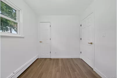 2602 Knickerbocker Avenue, Medford, NY 11763 - Photo 17