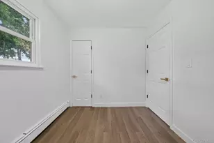2602 Knickerbocker Ave, Medford, NY 11763 - Photo 17