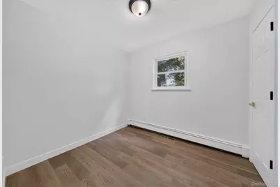 2602 Knickerbocker Avenue, Medford, NY 11763 - Photo 13