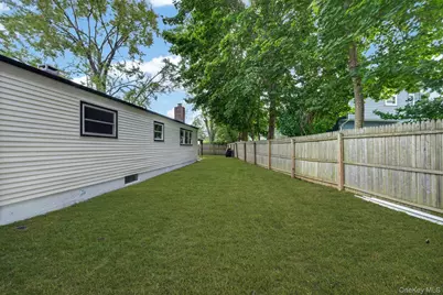 2602 Knickerbocker Avenue, Medford, NY 11763 - Photo 23