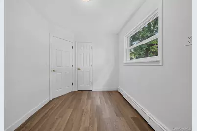 2602 Knickerbocker Avenue, Medford, NY 11763 - Photo 15