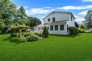 35 Royalston Ln, Centereach, NY 11720 - Photo 3