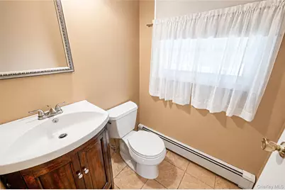 35 Royalston Lane, Centereach, NY 11720 - Photo 17