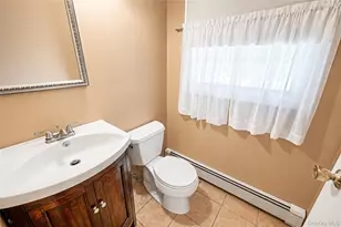 35 Royalston Ln, Centereach, NY 11720 - Photo 17
