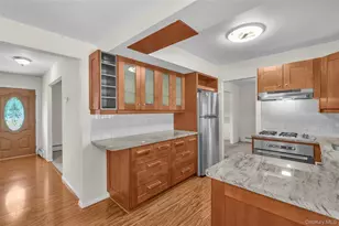 35 Royalston Ln, Centereach, NY 11720 - Photo 13