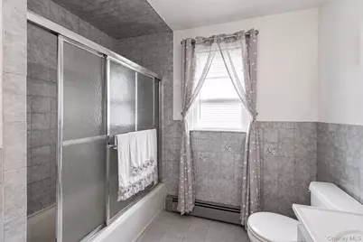 77 Driving Park Avenue, Lynbrook, NY 11563 - Photo 17