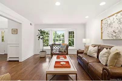 1 Winston Court, Dix Hills, NY 11746 - Photo 19