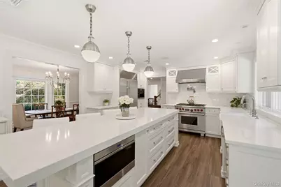 1 Winston Court, Dix Hills, NY 11746 - Photo 11