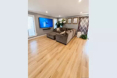 639 Elmwood Road, West Babylon, NY 11704 - Photo 17