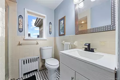 22 Devine Street, Lynbrook, NY 11563 - Photo 9