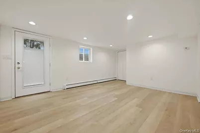 84 N Fordham Road, Hicksville, NY 11801 - Photo 11
