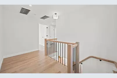 106 Nugent Street, New Hyde Park, NY 11040 - Photo 19