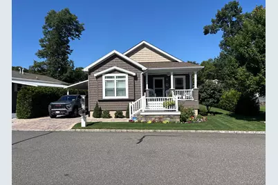1661 Old Country Road #567, Riverhead, NY 11901 - Photo 1